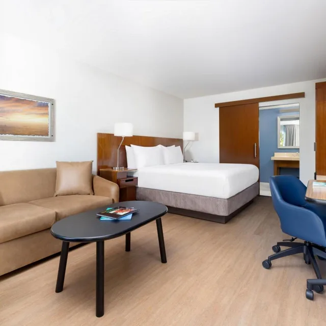 Deluxe, Studio, King Bed, Sofa, Fairfield Inn Suites Key West At the Keys Collection 2/6