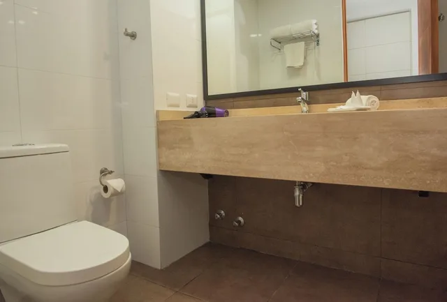 غرفة قياسية بسرير كينج بإطلالة على الشاطئ، Hotel Mae 10/10