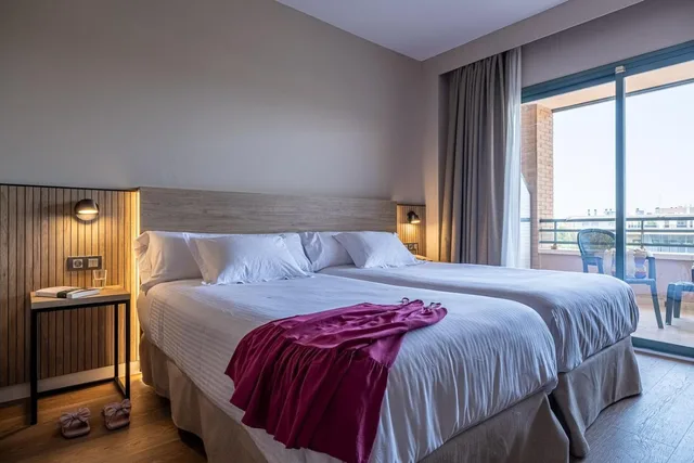 غرفة سوبيريور مفردة، California Palace Hotel 1/7