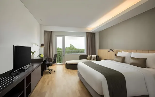 Semi Room, Studio, 2 Semi Double Beds, Golf Course View، Delonix Hotel Karawang 2/3