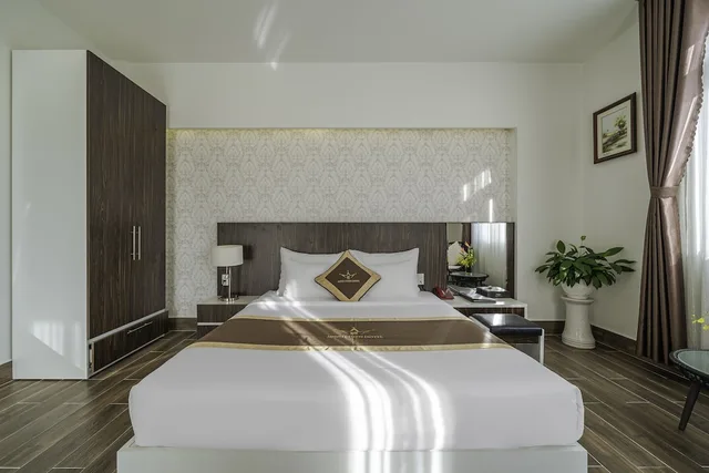 جناح بسرير كوين بشرفة، Minh Chien Hotel 1/5