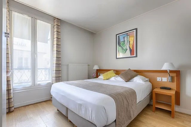 غرفة بسرير كوين، Hotel Beaugency 2/8
