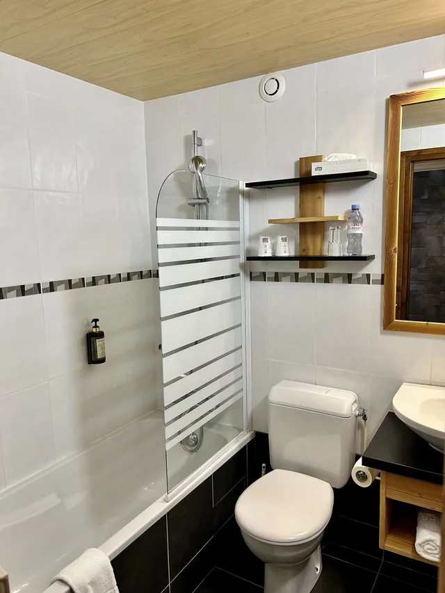 غرفة سوبيريور بسرير مزدوج، Hotel Les Prodains 8/10