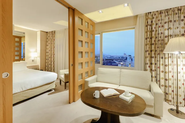 جناح جونيور بثلاثة أسرّة بإطلالة على المدينة مع سرير إضافي، Hotel Hesperia Barcelona Presidente 8/8