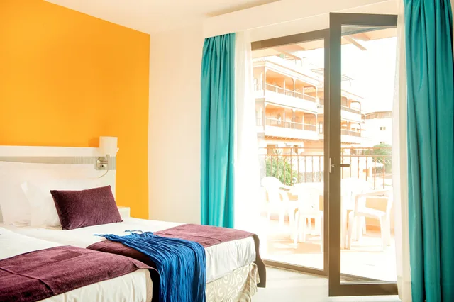 1 Bedroom, Superior, Apartment, Twin Beds, Pool View, Sofa, Coral Los Alisios 2/10