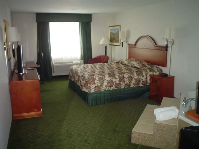 جناح استوديو ديلوكس بسرير كينج، La Quinta Inn & Suites by Wyndham Fort Smith 3/3
