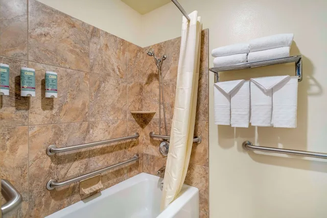 غرفة قياسية بسرير كينج مع أريكة لذوي الإعاقة، Best Western Casa Grande Inn 7/10