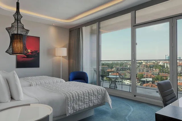 Executive, Twin Beds, Le Meridien Istanbul Etiler 1/4