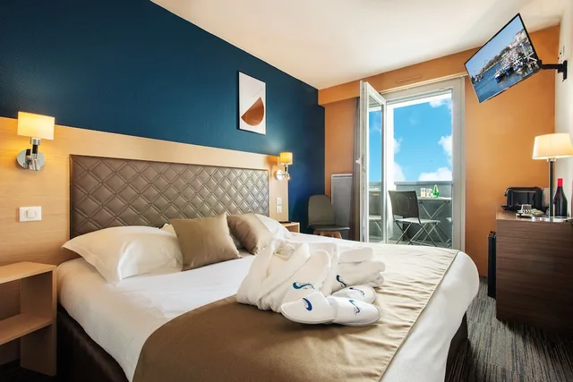 Superior, Double Bed, Sea View, Balcony, Hotel Opal Inn 1/1
