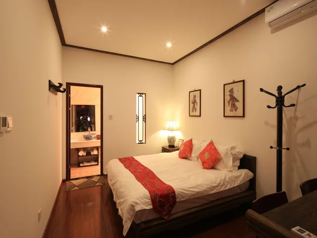 غرفة قياسية بسرير كوين، The Great Wall Courtyard Hostel 2/2