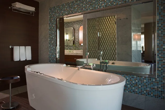 جناح تنفيذي بسرير كينج للمدخنين، Renaissance Izmir Hotel 10/10