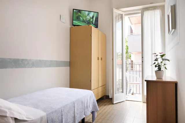غرفة مفردة، Hotel Cheri 1/5