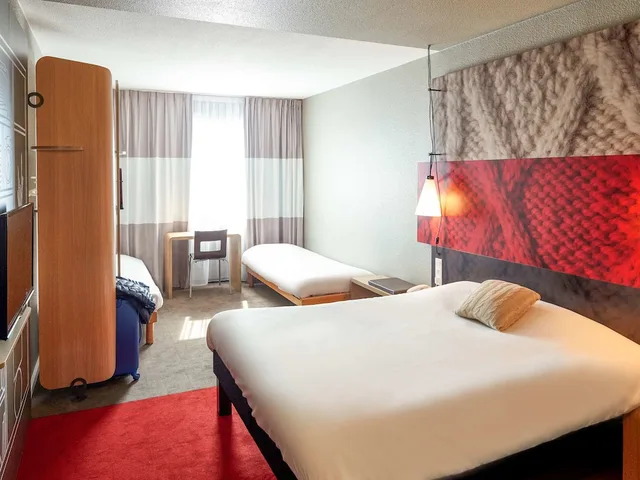 غرفة قياسية بسرير مزدوج وسرير فردي، Ibis Cholet 3/10