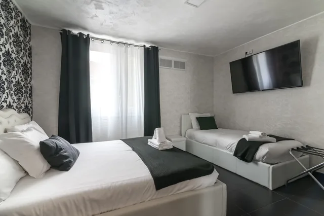 غرفة ثلاثية بسرير مزدوج وسرير فردي، Hotel Des Congres Et Festivals 7/10