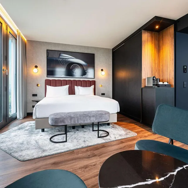 غرفة بريميوم ركنية، Radisson Blu Hotel at Porsche Design Tower Stuttgart 2/10