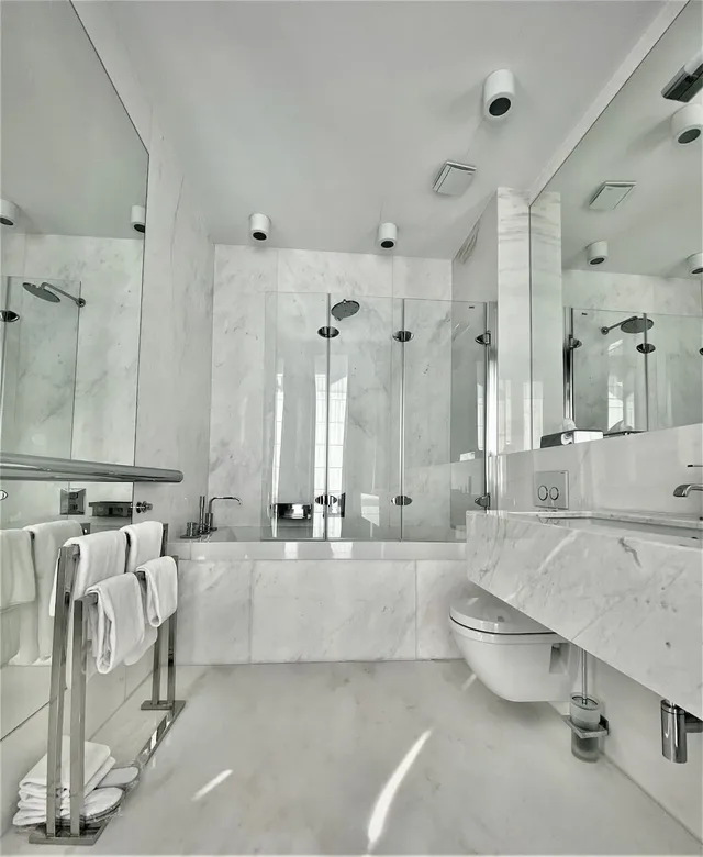 جناح سيغنتشر جونيور، H15 Boutique Hotel, Warsaw, a Member of Design Hotels 2/2