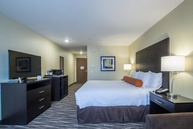 غرفة ديلوكس بسرير كينج، Cobblestone Inn & Suites - St. Mary S 3/8