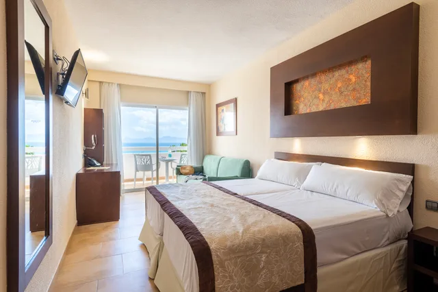 غرفة قياسية رباعية، Hotel Condesa 1/2