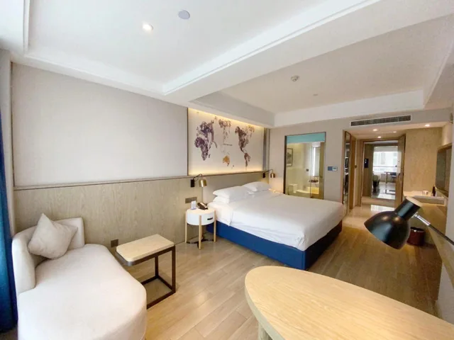 غرفة قياسية بسرير كوين، Kyriad MARVELOUS HOTEL 1/1