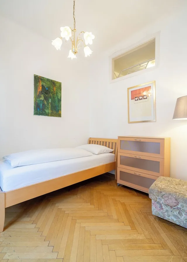 Family Suite, 1 Single and 2 Double Beds، Hotel Mariahilf 8/10
