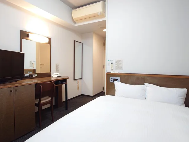 Semi Room, Single Bed, Semi Double Bed, Smoking، Hotel Route-Inn Yurihonjyo 1/3