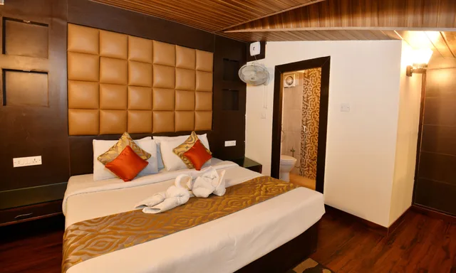 1 Bedroom, Executive, Suite, Double Bed, Dynasty Resort, Khurpatal 4/7