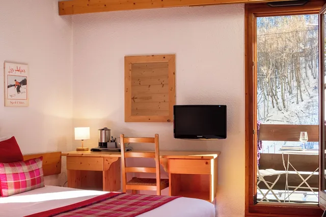 غرفة كومفورت بسرير مزدوج بشرفة، Hotel du Bourg 6/8