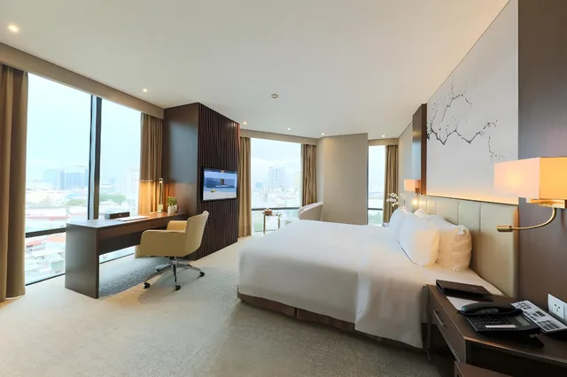 غرفة تنفيذية بسرير كوين وسريرين منفصلين، Grand Vista Hanoi 3/3