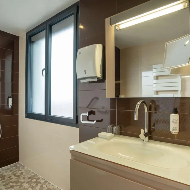 شقة بسرير كوين بغرفتي نوم، Best Western Hotel Le Quercy 3/5