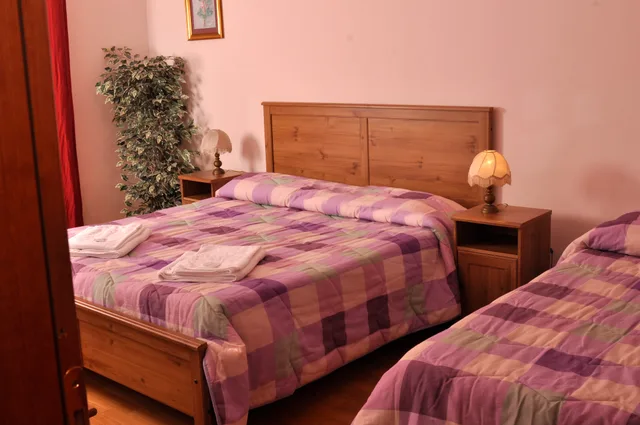 غرفة قياسية ثلاثية، Gialel B&B 1/2