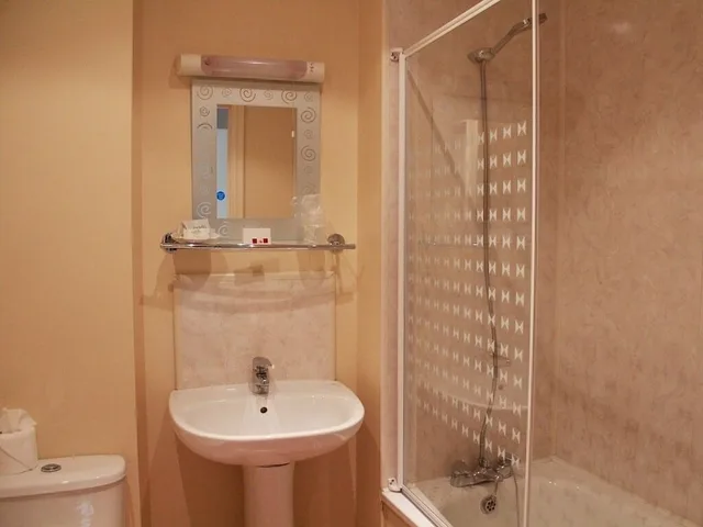 غرفة سوبيريور بسرير مزدوج، Kings Head Hotel 2/2
