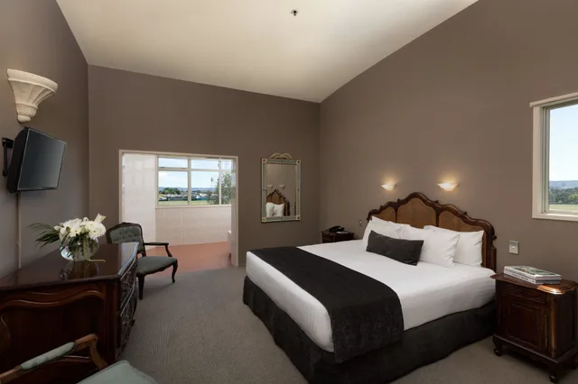 جناح بسرير كينج بغرفة نوم واحدة، Arawa Park Hotel Rotorua 3/6