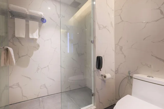 جناح سوبيريور، Best Western Plus Metro Clark 3/3