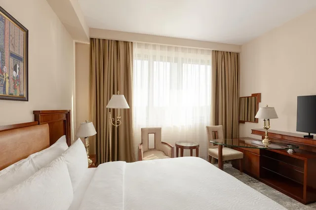 غرفة سوبيريور بسرير كوين، Ramada Plaza by Wyndham Gence 1/7