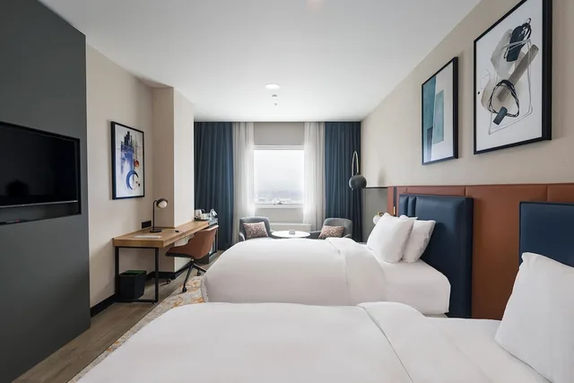 غرفة قياسية بسريرين منفصلين بإطلالة على المدينة، Crowne Plaza Istanbul West by IHG 6/10