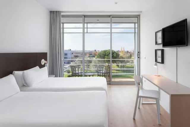 غرفة قياسية بسريرين منفصلين، B&B HOTEL Cantanhede Coimbra 1/4