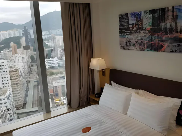 غرفة تنفيذية، The Beacon Hongkong 1/2