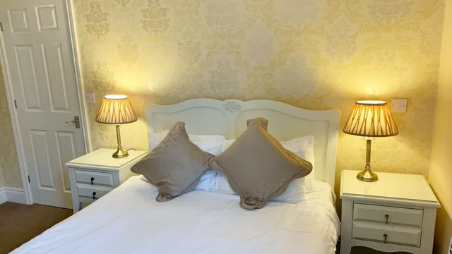 غرفة بسرير كينج في الطابق الأرضي، The Crescent Guest House 4/10