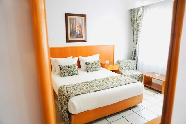 غرفة كلاسيكية بسرير مزدوج، Hotel Le National 2/4