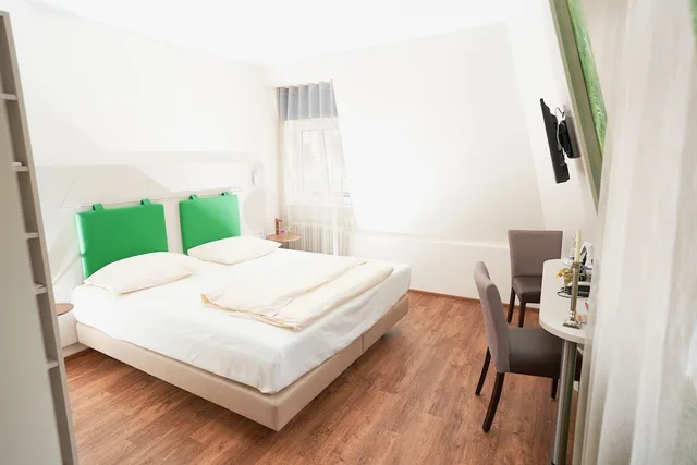 غرفة بسريرين مزدوجين، Stadthotel Engel 2/10