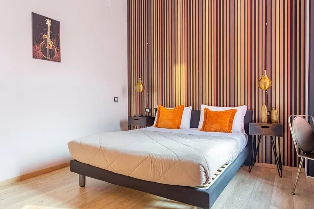 Superior, Queen Bed, St. Peter Suites 1/10