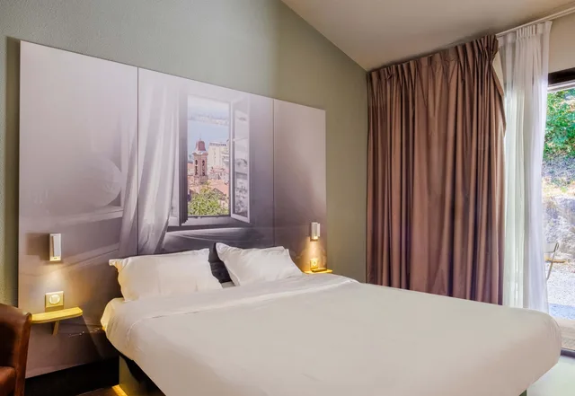 غرفة ثلاثية، B&B Hotel Villeneuve Loubet Village 2/4