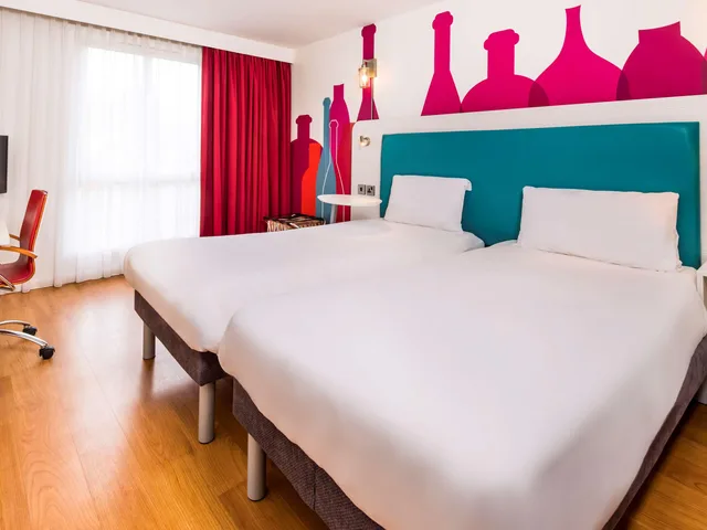 غرفة قياسية بسريرين منفصلين، Ibis Styles Barnsley 1/4