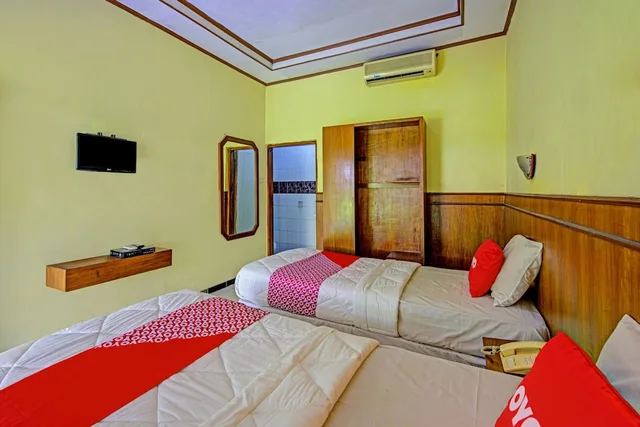 غرفة قياسية بسريرين منفصلين، Oyo 3934 Hotel Istana Syariah Ex Istana Pekalongan 4/10