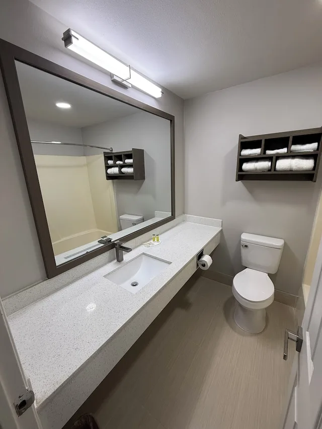 غرفة ديلوكس بسرير كينج، Travelodge by Wyndham Odessa 9/10