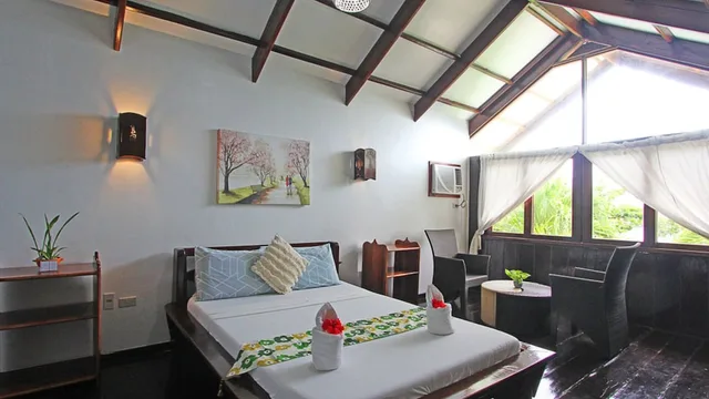 2 Bedrooms, Villa, 1 Double and 2 Queen Beds, Garden View, Ocean 101 Beach Resort 5/10