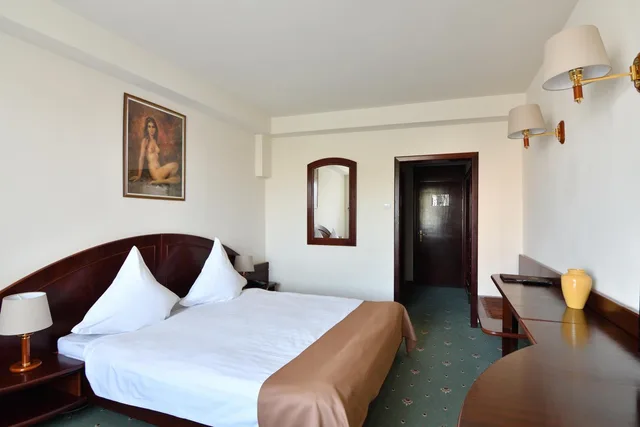 غرفة بسرير مزدوج بشرفة، Hotel Delta 3 3/8