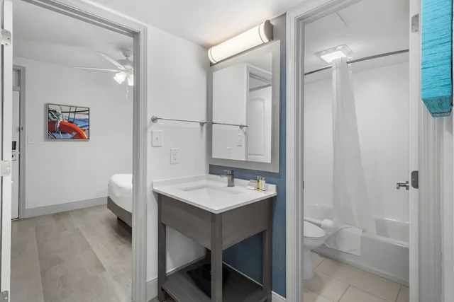 Schooner, Mini, Deluxe, Suite, 2 Queen Beds, Ocean View، Compass Cove Resort 6/8