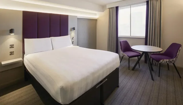 غرفة بسرير مزدوج، Premier Inn Horsham 1/1