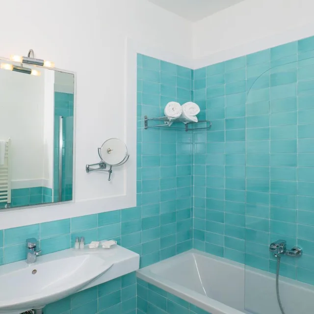 Superior, Double or Twin Bed, Sea View, Grand Hotel Vesuvio Sorrento 3/4